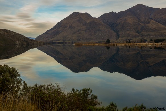 Lake Wanaka reflection